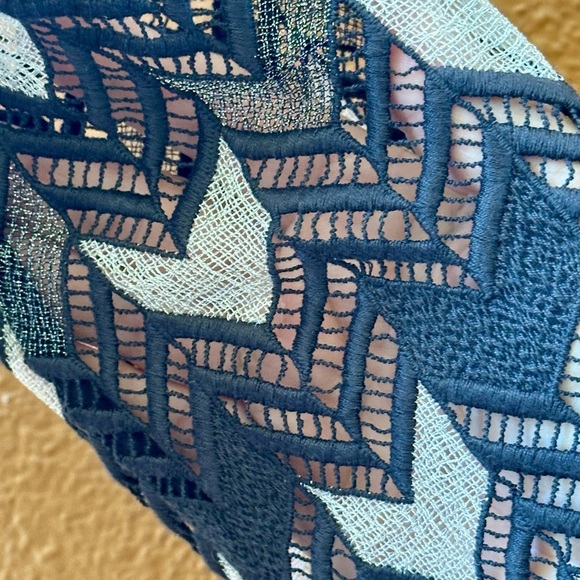 Escada Unique Needlework Cut-Out Top With Silk Cami Size 34 (Small) New! - Picture 6 of 12